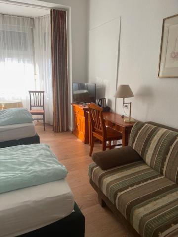 Hotel Am Roonplatz بون المظهر الخارجي الصورة